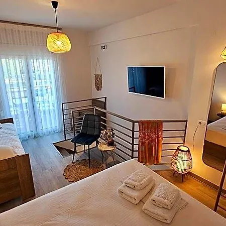 Niriides Boutique Hotel Vrasná